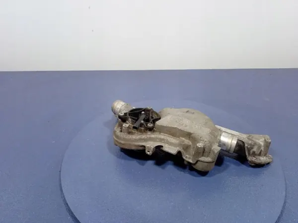 Porsche Termostaatin Kotelo OEM 0P2121406B - Käytetty image 2