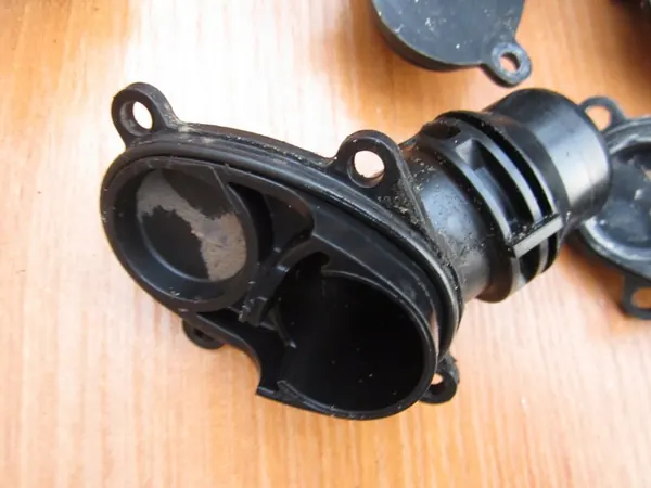 VW AUDI 1.8 2.0 TFSI Saída de Água Termostato 06L121111M image 6