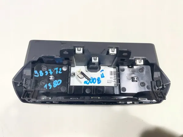 Peugeot 2008 Grandland Radionäyttö OEM 9837721380 image 3