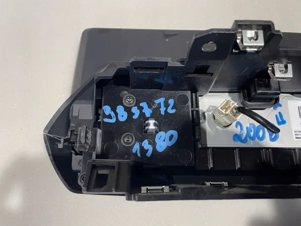 Peugeot 2008 Grandland Radionäyttö OEM 9837721380 image 4