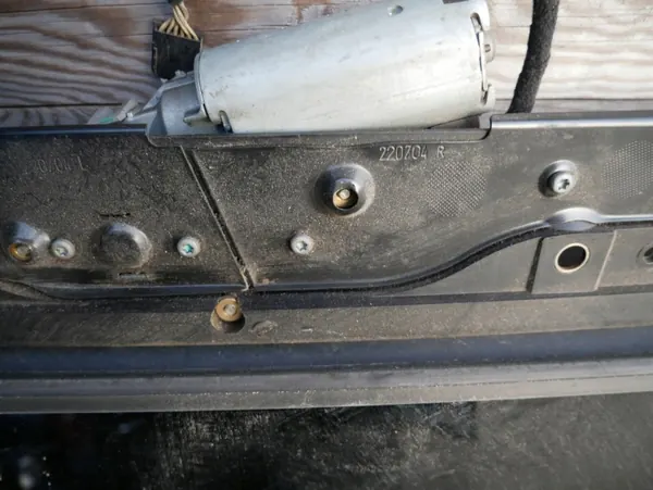 Audi A6 C5 Avant Panoramadach-Scheibe OEM 8D0877255C image 3