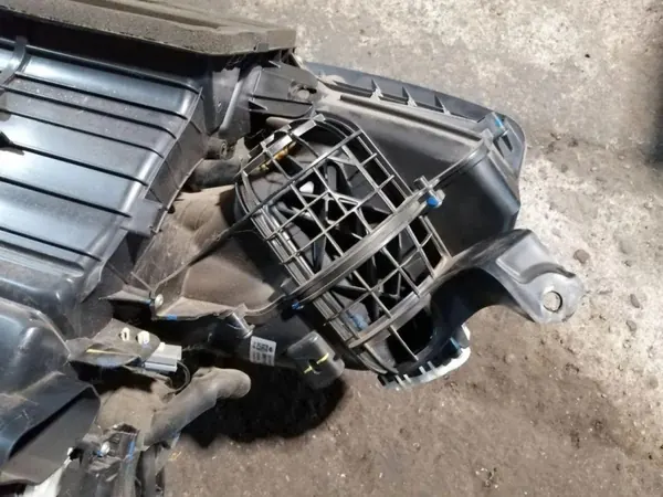 Radiateur de chauffage OEM GN1119B555NCG Ford Ecosport image 4