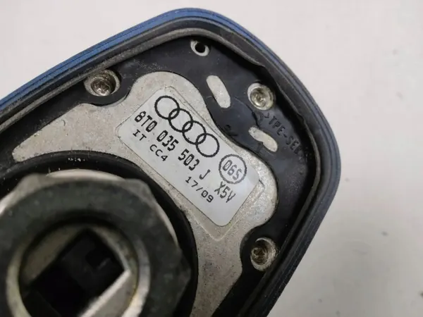 Audi A5 GPS-antenni OEM 8T0035503J - Käytetty image 4