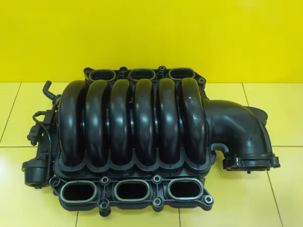 AUDI A4 B8 A5 A6 C6 3.2 FSI Ansaugkrümmer 06E133619 image 2