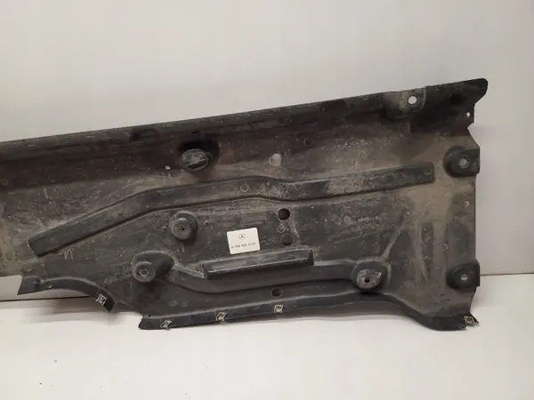 Oikea aluslevy OEM A1666805101 GLE:lle image 6