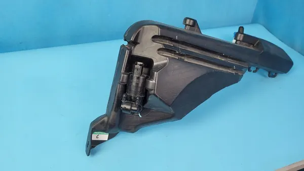 Ruitensproeiervloeistof tank PEUGEOT 308 III P5 9843214980 image 2