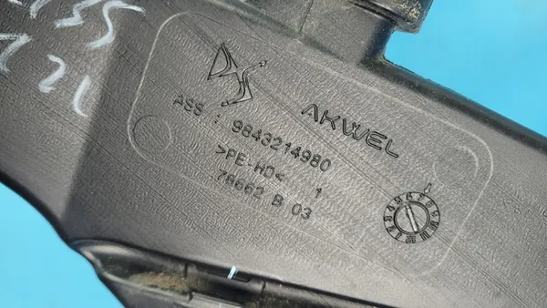 Ruitensproeiervloeistof tank PEUGEOT 308 III P5 9843214980 image 8