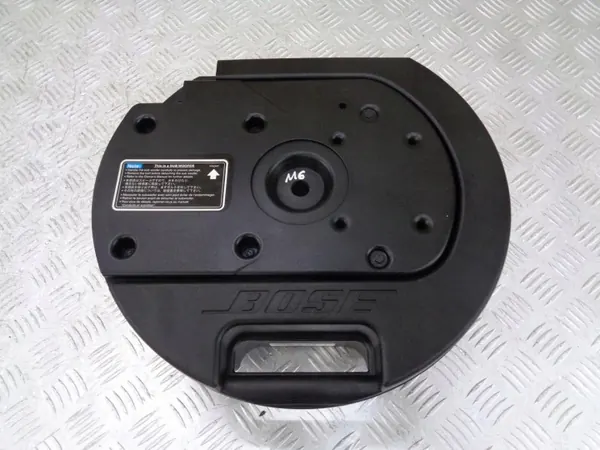 Altavoz Subwoofer Bose OEM GJ5A66960 para Mazda 6 image 2