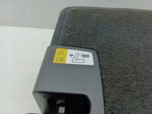 BMW AMD107105 achterste armsteun voor 5-serie F10/F11 image 8
