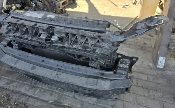 Komplettes Front-End SEAT Leon III 1.6 TDI 2012 image 2