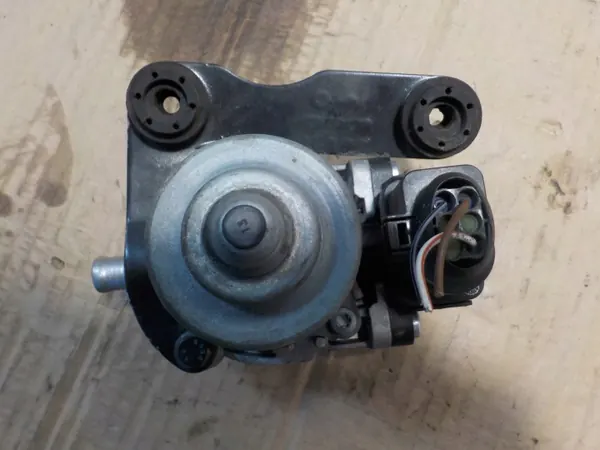 Skoda Fabia III Jarruvahvistimen pumppu OEM 1K0612181F image 3