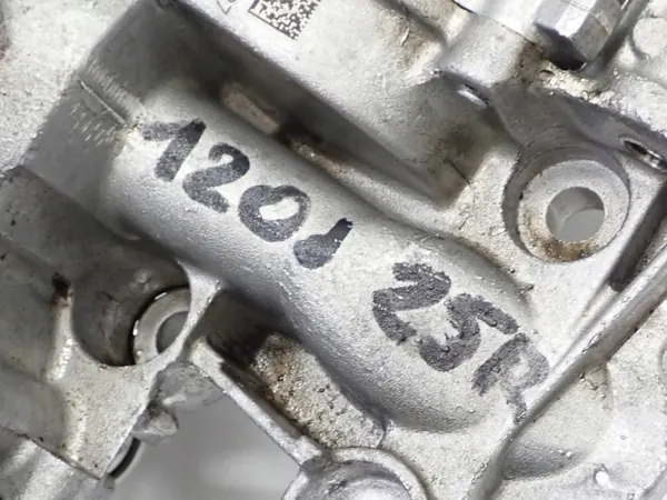 Alojamento Termóstato Bomba Água OEM 8490651 BMW Série 1 image 9