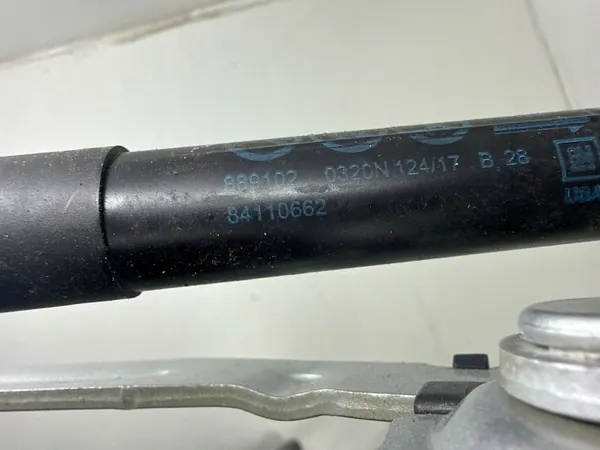 Charnière coffre arrière côté droit OEM 84045964 image 8