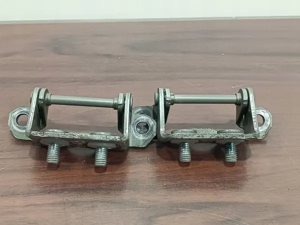 Subaru Forester takaluukun saranat OEM FBZ26175 image 2