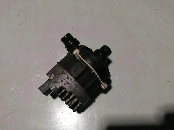 Bomba de agua Mercedes-Benz OEM A0005003800 image 3