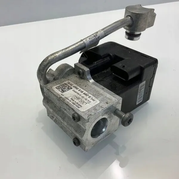 Audi e-tron 2021 A/C-expansionsventil OEM 4M0816682E image 2