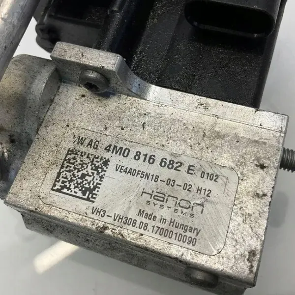 Audi e-tron 2021 A/C-expansionsventil OEM 4M0816682E image 3