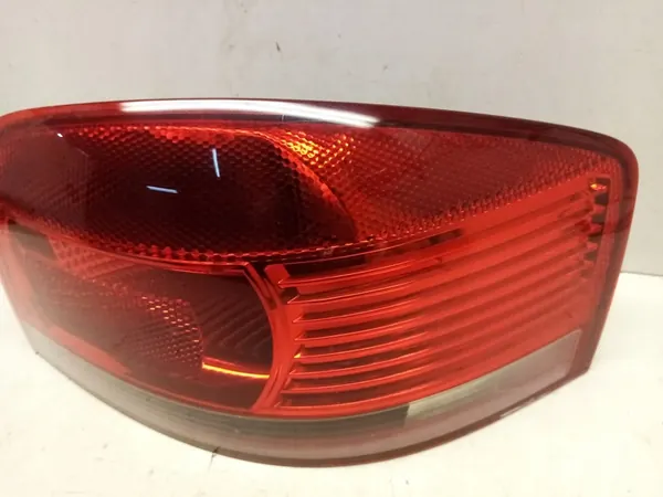 Audi A3 03-08 Luz Trasera Derecha 8P0945096A image 3