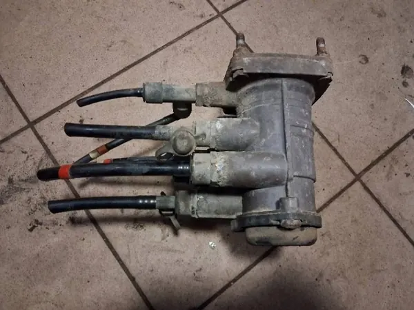 Soupape Modulateur EBS OEM 5010612864 Renault Premium image 4