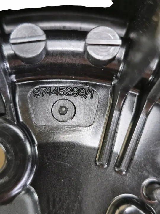 Linkes Kühllüfterrad OEM 21481-6UM0B - Gebraucht image 6