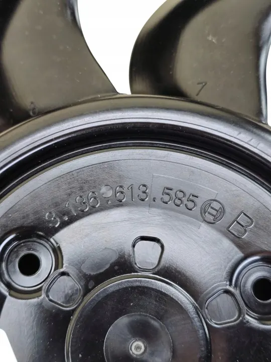 Linkes Kühllüfterrad OEM 21481-6UM0B - Gebraucht image 7