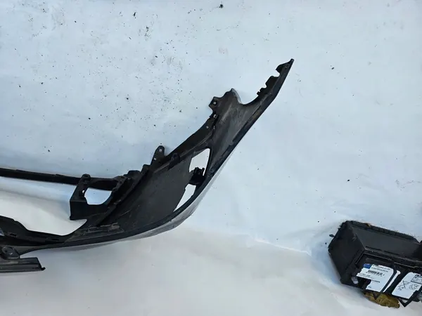 Paraurti anteriore Toyota Prius Plus 2011-2015 OEM image 10