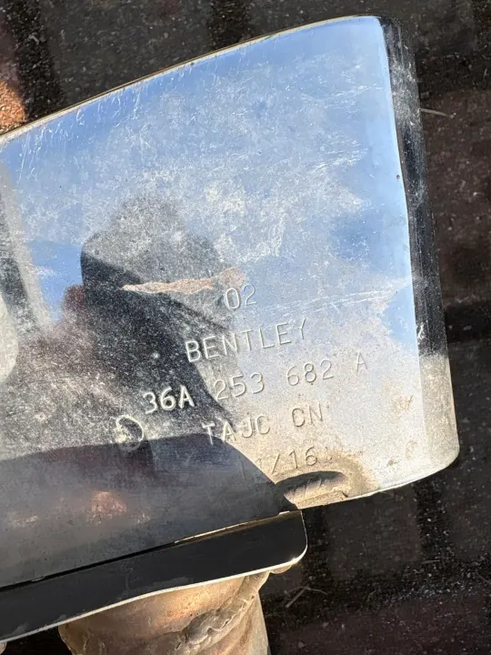 Bentley Bentayga Tankosaran Pää OEM 36A253682A image 3