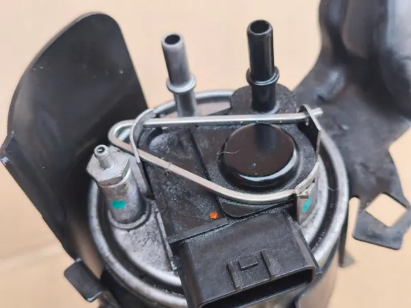 Brandstofffilterhuis Nissan Juke OEM 2014 1.5 dCi image 4