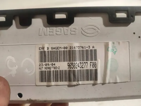 Ecrã de navegação OEM 9650243277 para Citroën - Usado image 6