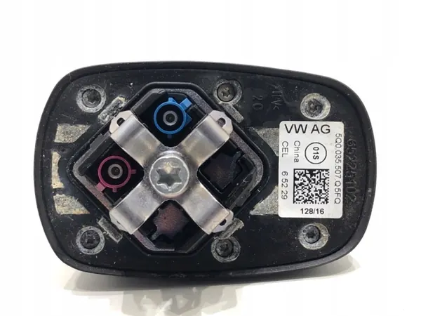 OEM 5Q0035507Q Antenni VW Passat B8 Farmarille image 3