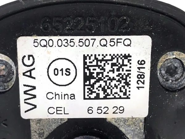 OEM 5Q0035507Q Antenni VW Passat B8 Farmarille image 4