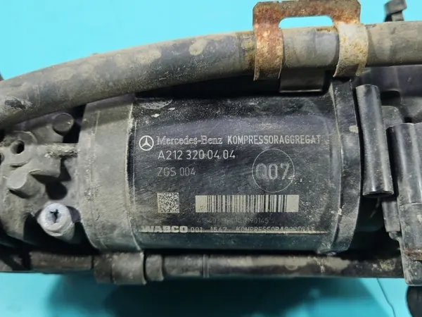 Bomba de suspensión Mercedes OEM A2123200404 image 10