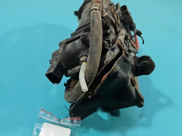 Bomba de suspensión Mercedes OEM A2123200404 image 8