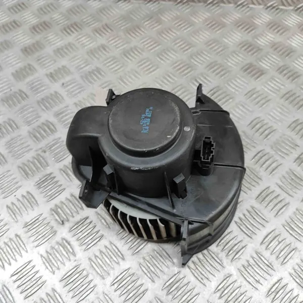 Motor de aquecimento VW Touareg 4.2L 7L0820021H image 2