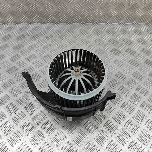 Motor de aquecimento VW Touareg 4.2L 7L0820021H image 4