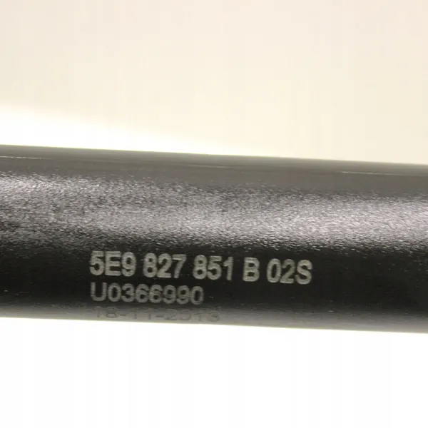 Skoda Octavia Mk3 Vänster Sida OEM 5E9827851B image 6