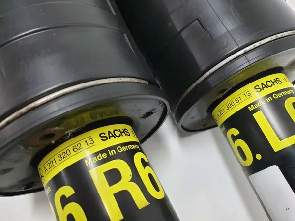 MERCEDES W221 C216 ABC Shock Absorber A2213207913 A2213208013 image 4