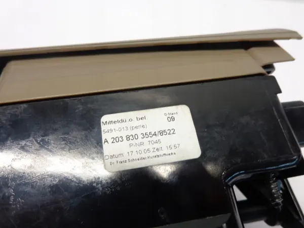 Mercedes C W203 Mittel-Luftgitter OEM 2038303554 image 4