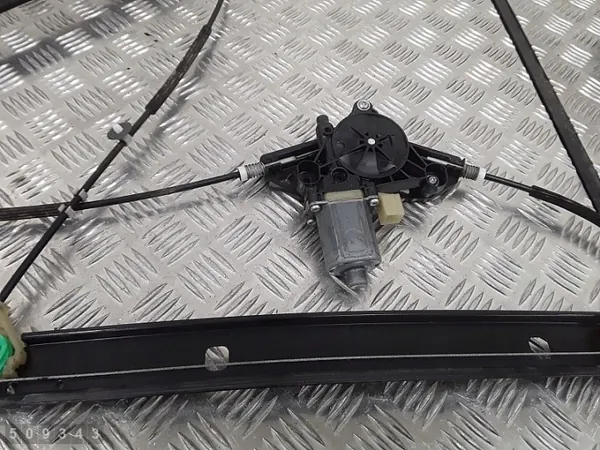 Skoda Octavia Fensterheber OEM 5e0837461 image 3