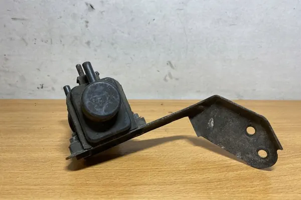 Elektromagnetisk ventil MERCEDES-BENZ E (W210) 2.2L Diesel image 4