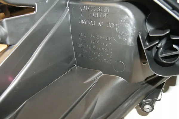 Conjunto de faros delanteros Toyota Corolla E210 E21 2021 OEM image 9