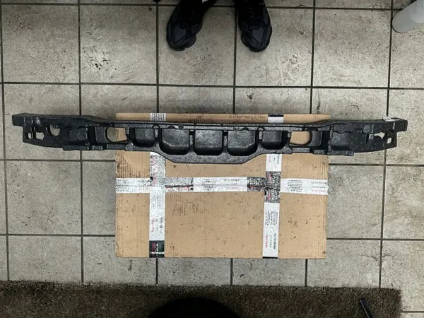 OEM 571807248B Frontstoßstangen-Schaumstoffabsorber VW Tiguan image 2