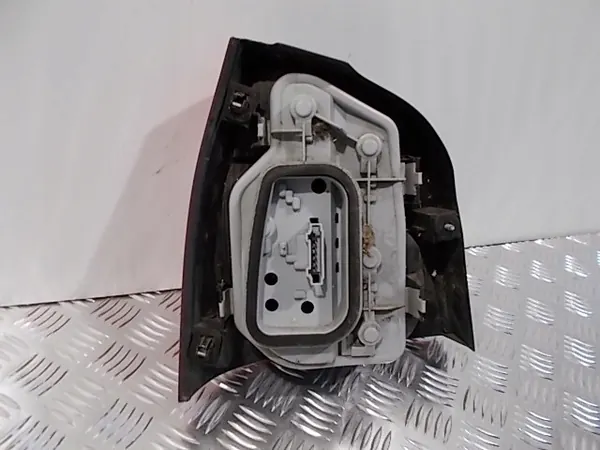 Lámpara Trasera Derecha VW Polo IV 2002-2005 OEM 6Q6945096B image 8