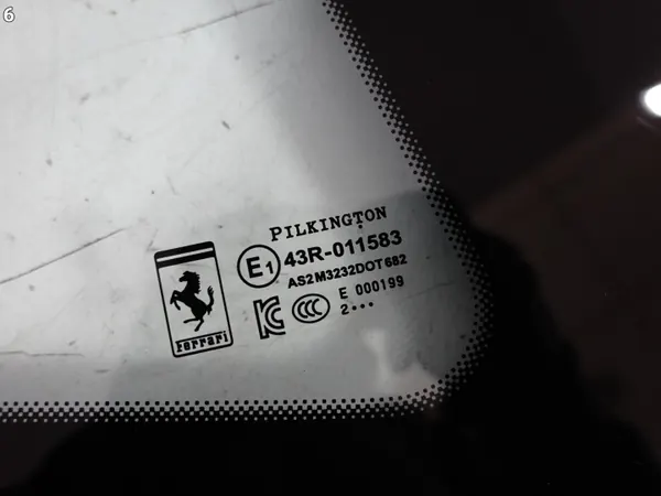 Sidoruta höger bak OEM 967700 Ferrari Roma image 7