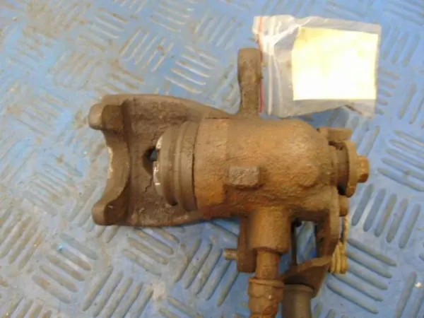 FORD MONDEO MK4 KOMBI 1.8TDCI Rechte Hinterradbremszange image 6