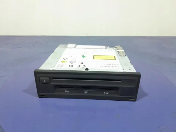 Audi Q7 II Multimediastation OEM 4M1035044B image 2