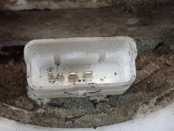 PEUGEOT 207 06-09 1.4 VTI Brandstofpomp 9684934480 4 PIN image 6