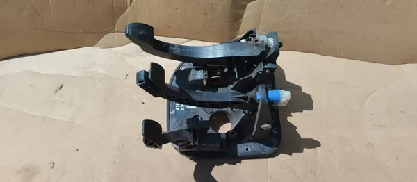 Pedalset Kupplung Bremse Gaspedal Iveco Daily image 2