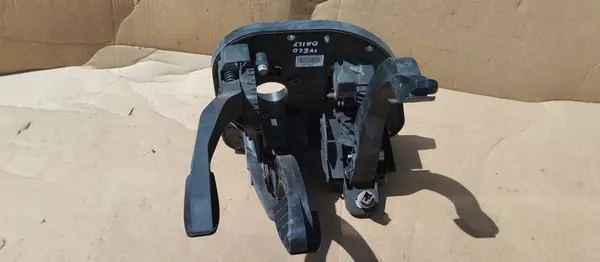 Pedalset Kupplung Bremse Gaspedal Iveco Daily image 3