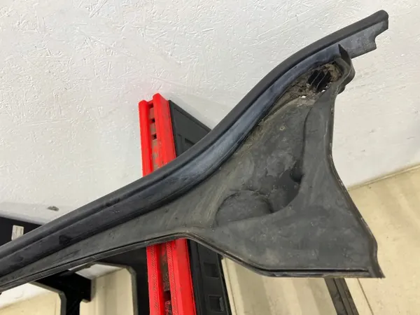 BMW 7305497 Cache Pare-brise Plastique - Occasion OEM image 5